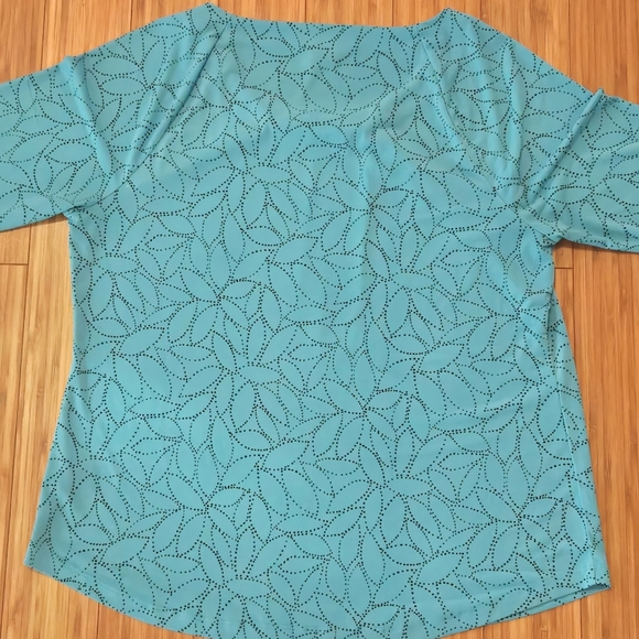 Liz Claiborne Patterned Women's Top - Picture 7 of 7